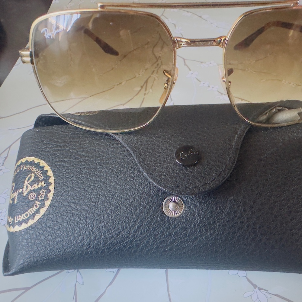 Ray bans tortoise